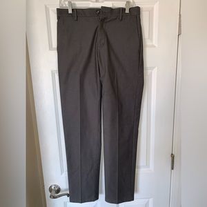 Dockers Slim Tapered Men’s Grey Dress Pants - 29 Waist 32 length